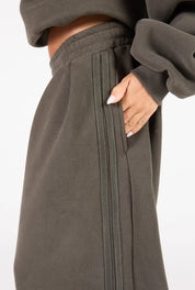 Barrel Leg Sweatpant - Dark Khaki