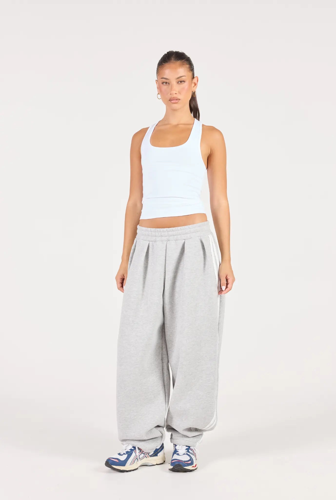 Barrel Leg Sweatpant - Heather Grey