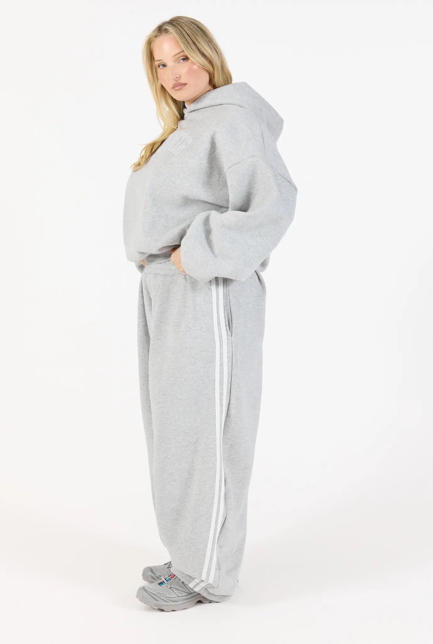 Barrel Leg Sweatpant - Heather Grey