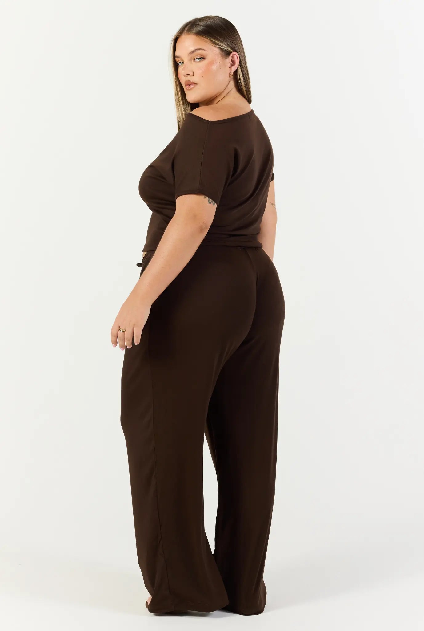 Flow Boat Neck T-Shirt - Choc