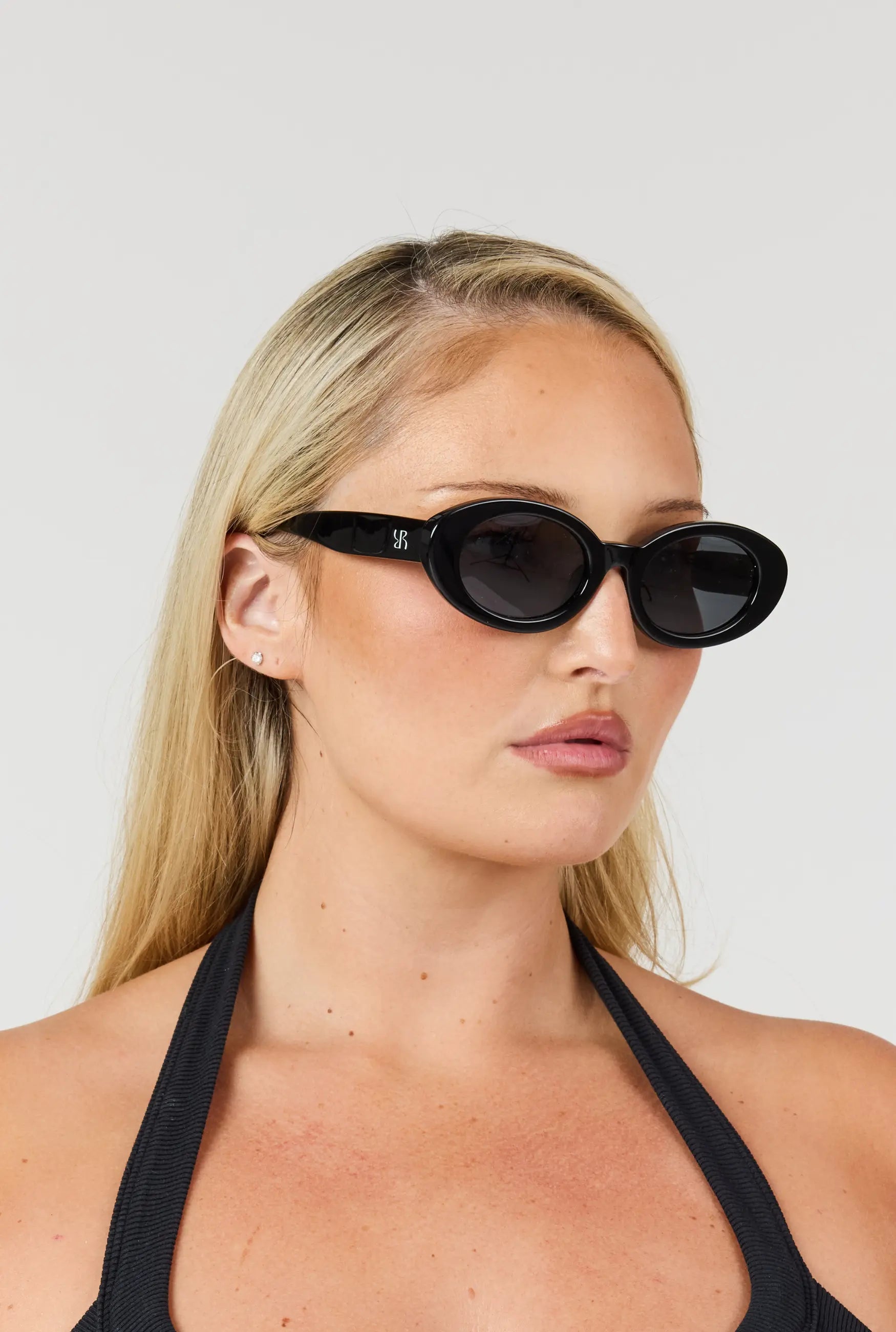 Capri - Black